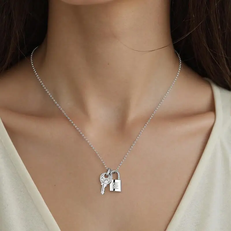 CH مفتاح وقفل قلادة زوجين مطابقة الحب قلادة النحاس الزركون هدية مجموعة مجوهرات رمزية رومانسية له لها