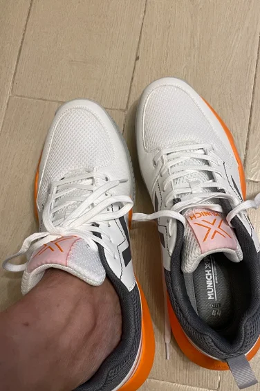 

Luxury Brand Badminton Shoes Unisex Designer Quick Lace Table Tennis Shoes Couple Wearable Court Shoes