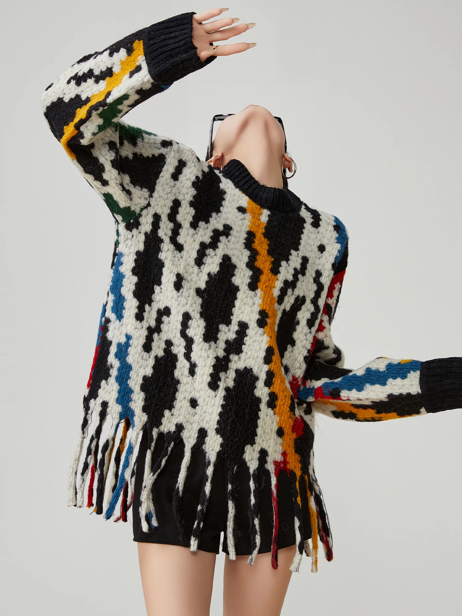 

Модный женский свитер-пуловер с круглым вырезом и бахромой, вязаный, в стиле колор-блок, новинка Весна 2026