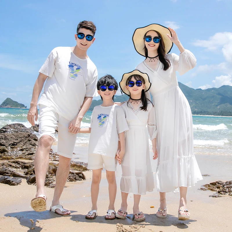 

Beach Vacation Family Matching Outfits White Eid Prayer Mother Daughter Dress and Father Son Shorts Set Summer Resort Clothes