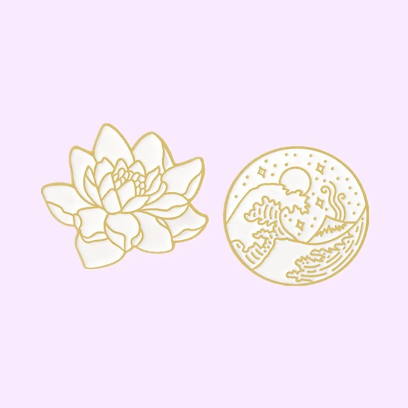 Wholesale Golden Pattern Lotus Wave Round Badge Brooches Seaside Wave Star Moon Ocean Plant Enamel Neutral Pins Gift for Friend