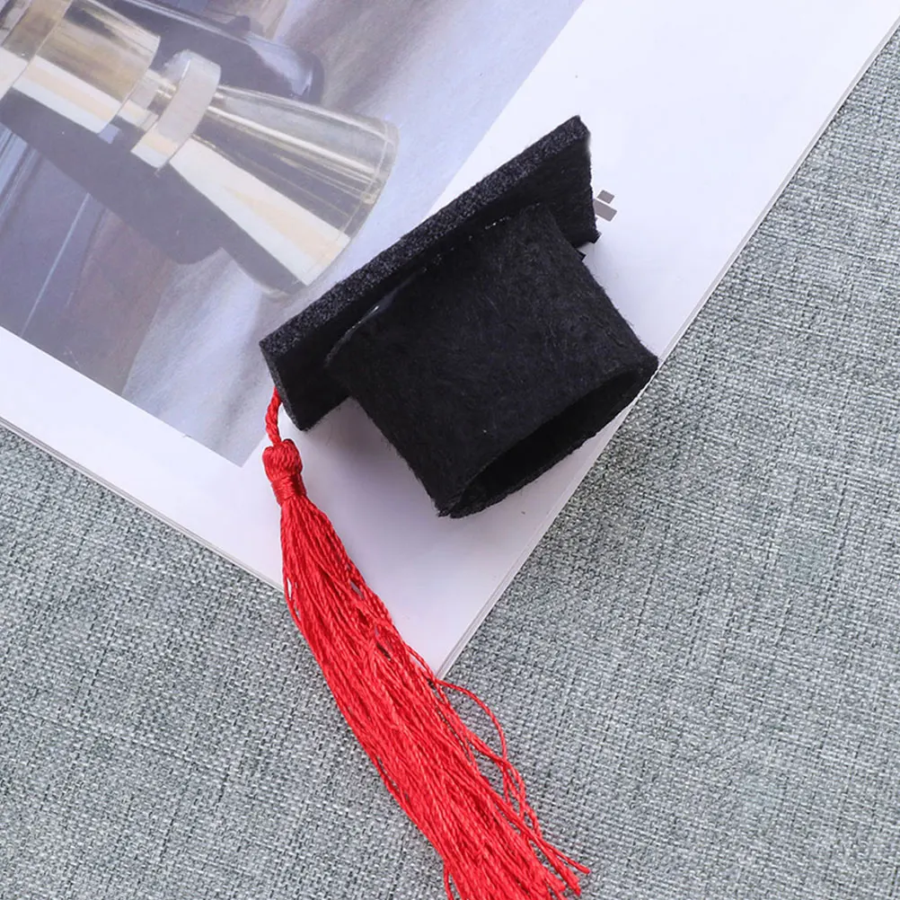 

24pcs Mini Graduation Hat 2025 Red Felt Cupcake Topper Bottle Decor For Graduation Party Cake Decoration Supplies Class Of 2025