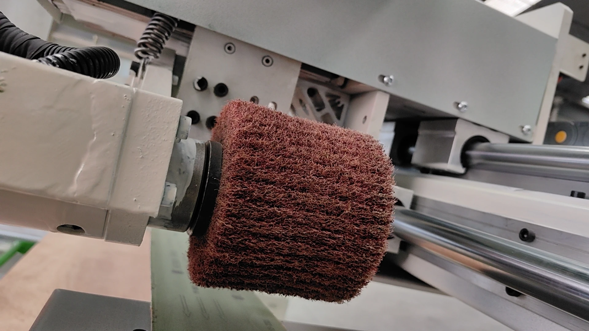 Hot Stainless Steel No. 4 Hairline Finishing Sanding Machine for Cleaning Weld