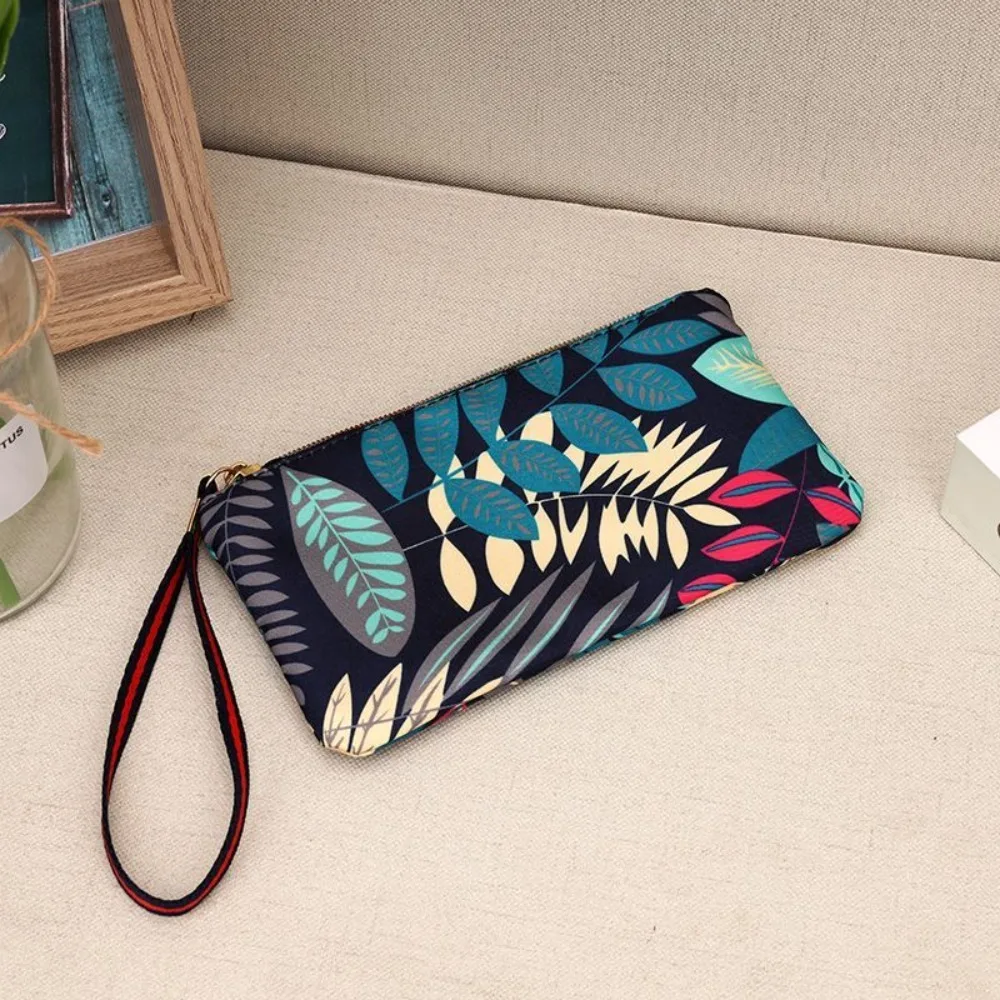 

Fashion Colorful Retro Art Handheld Bag Leaf Pattern Fabric Art Wallet Long Wallet