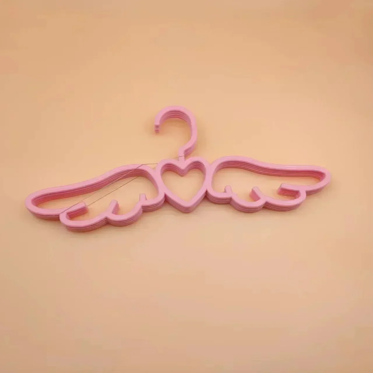 Рисунок 6 - бесшовная вешалка в форме ангела