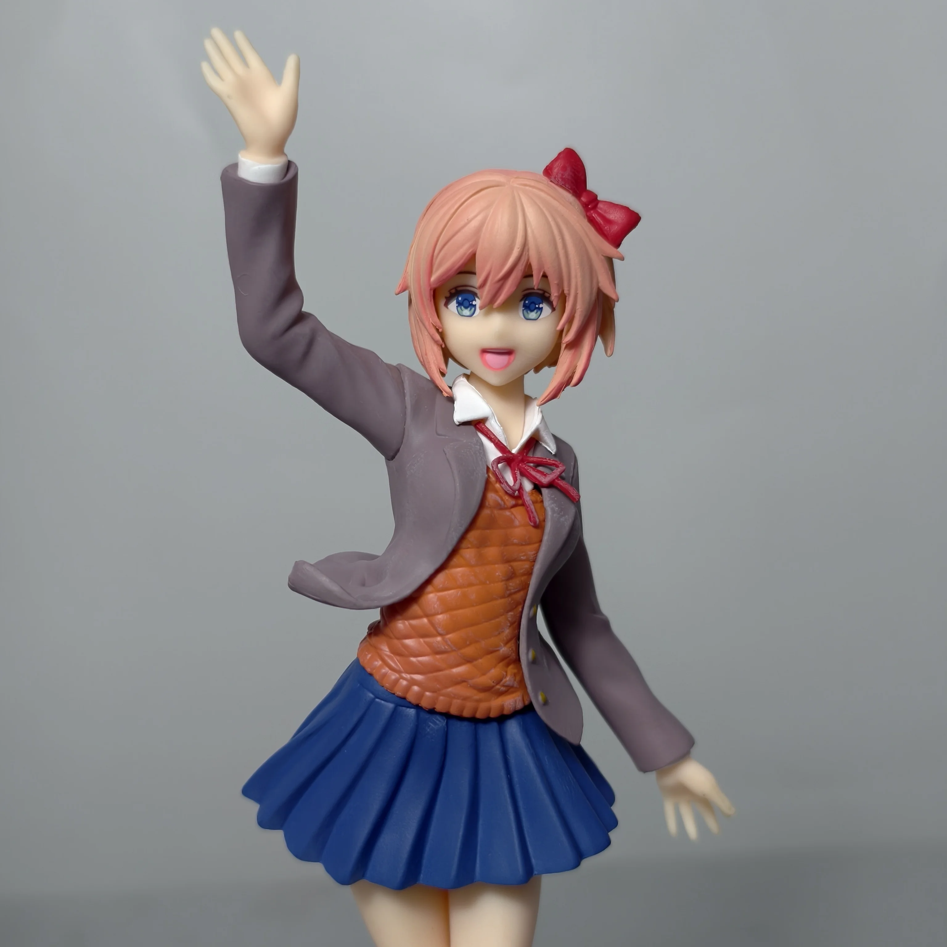 17 cm 6,69 Zoll Anime Sayori Monika Figuren PVC-Statue Desktop-Ornament Sammlerstück Statuenmodell Dekoration Zimmer Schreibtisch Spielzeug Geschenke – Detail 3