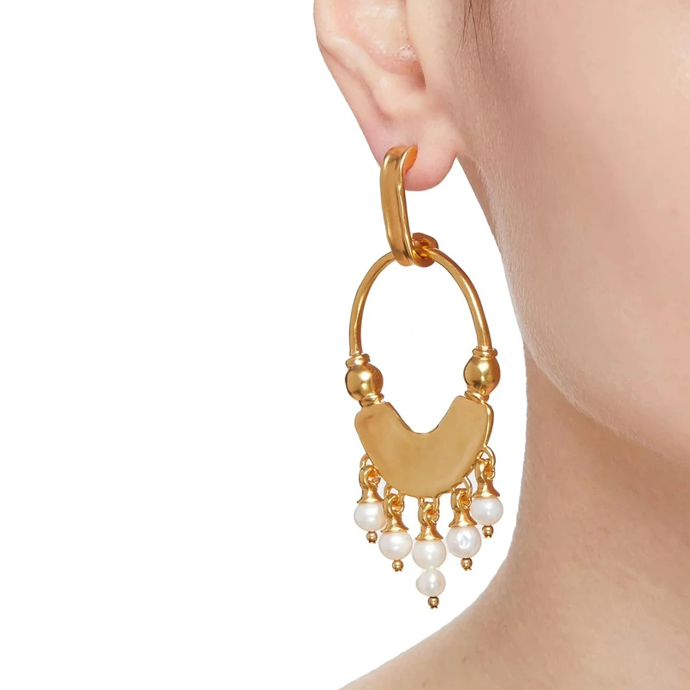 AB/ Copper alloy natural pearl fringe design luxurious retro style women's banquet jewelry Sweep shoulder drop earrings.