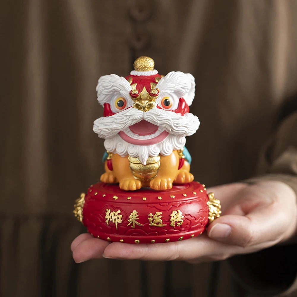 Chinese Lion Figurine 360° Rotating Lucky Statue Resin Feng Shui Ornament Car Dashboard Decor Office Desk Sculpture Gift