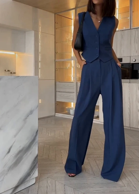 Two Piece Set of 2024 Summer Fashion New V-Neck Sleeveless Vest Hanging Wide Leg Trousers Casual Suit for Women