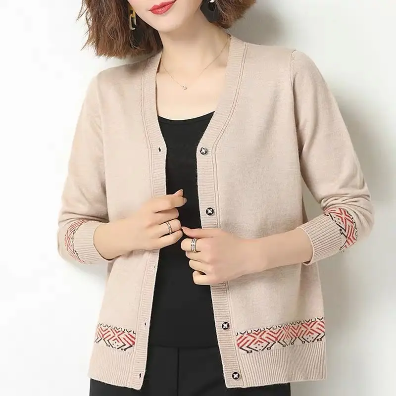 Autumn and Winter Women\'s V-neck Patchwork Button Printing Knit Cardigan Fashion Casual Elegant Commuter Long Sleeve Sweater