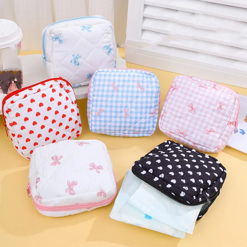 Small Makeup Pouch Wallet Case Women' Heart Bow Sanitary Napkin Storage Bag Travel Suitable for Girls and Female Period Storage