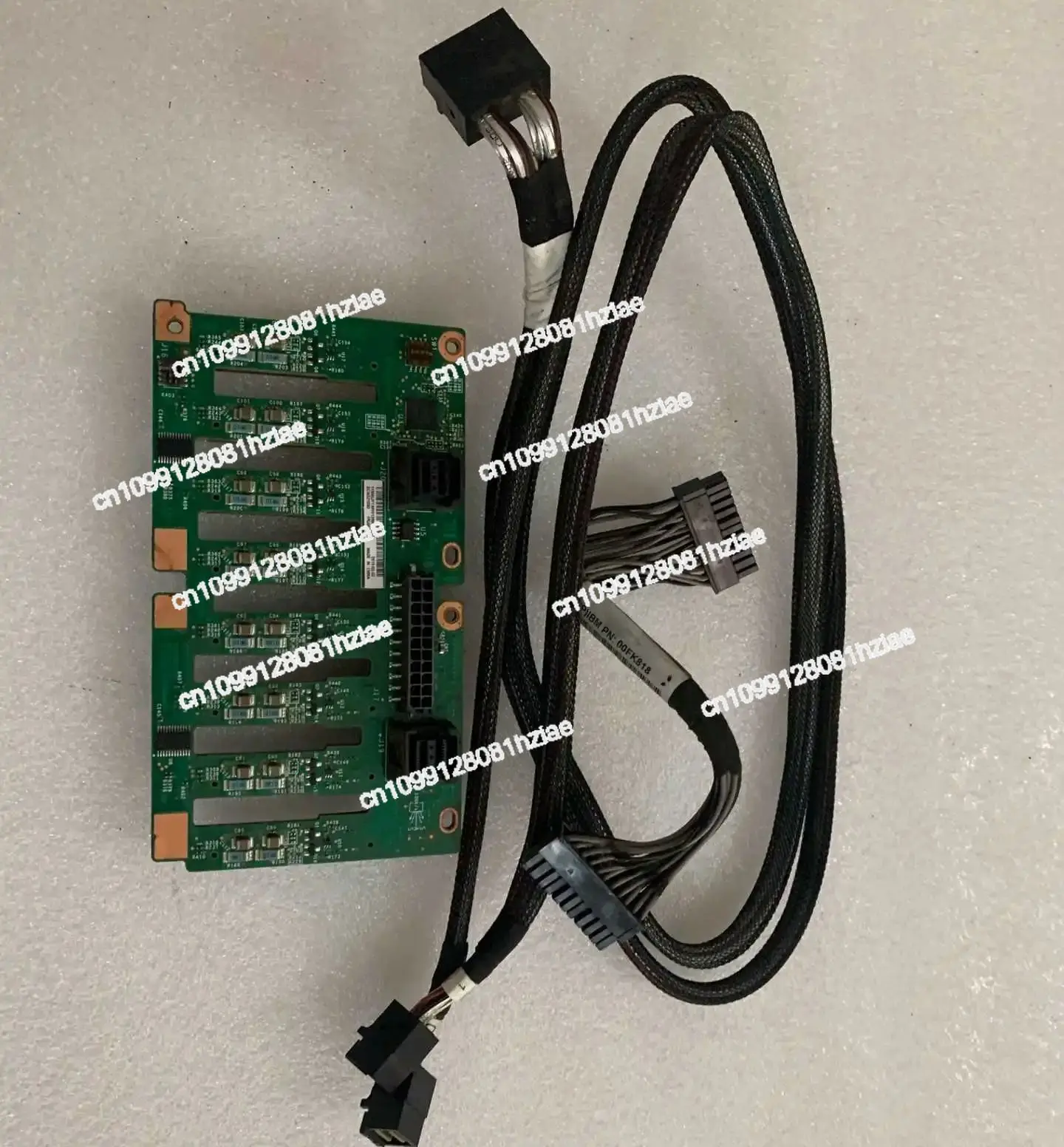 

00FJ756 0FJ756 SAS Backplane 8x 2.5" HDD for System X3650 M5 00FK840 00FK841