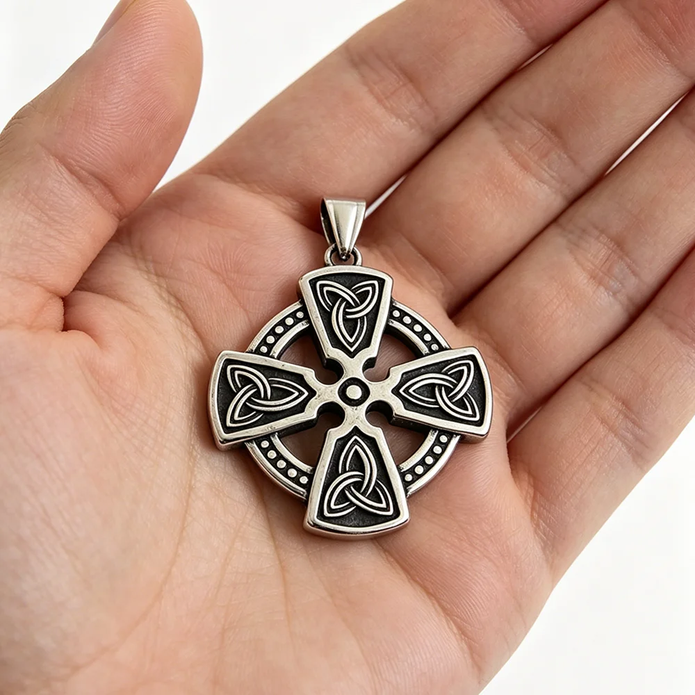 Vintage cast Celtic knot stainless steel pendant, waterproof and non-fading blackening process, necklace keychain accessory