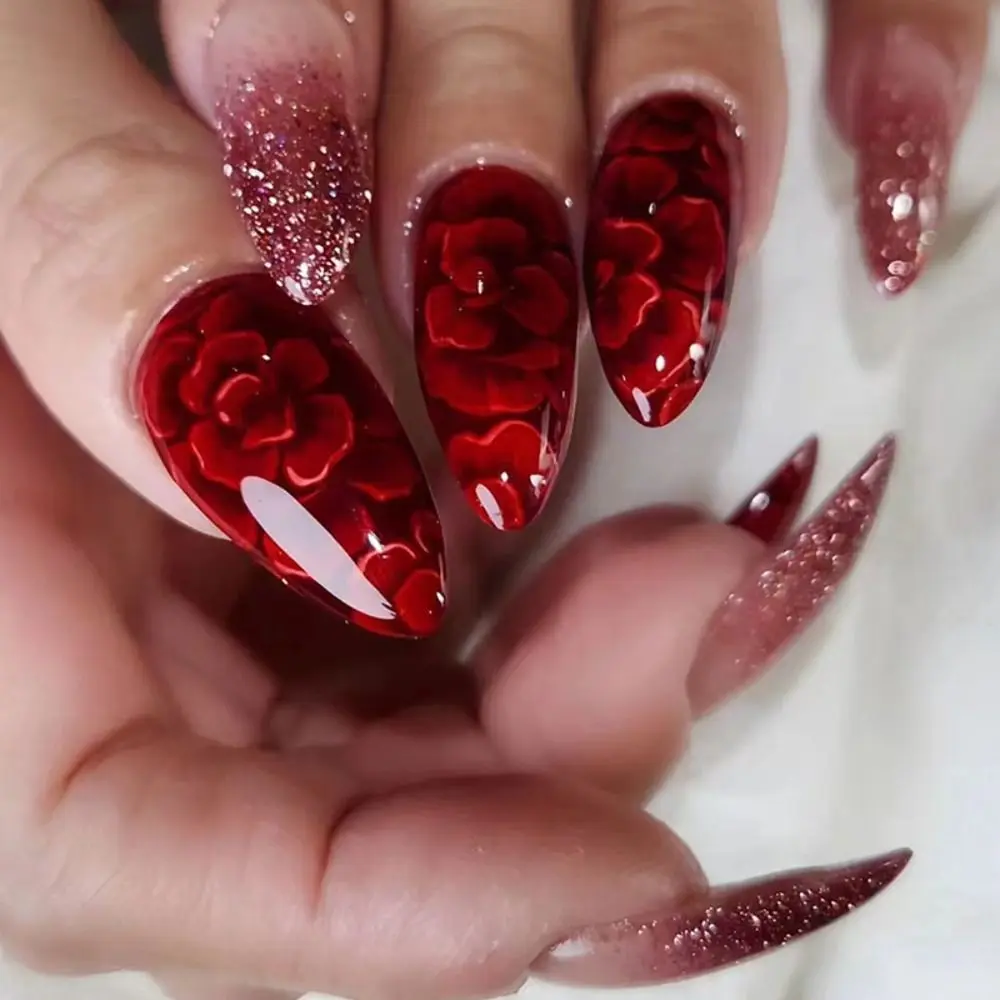 เล็บยาวอัลมอนด์เล็บปลอม French Glitter กดบนเล็บที่ถอดออกได้ Red Rose เล็บปลอม DIY