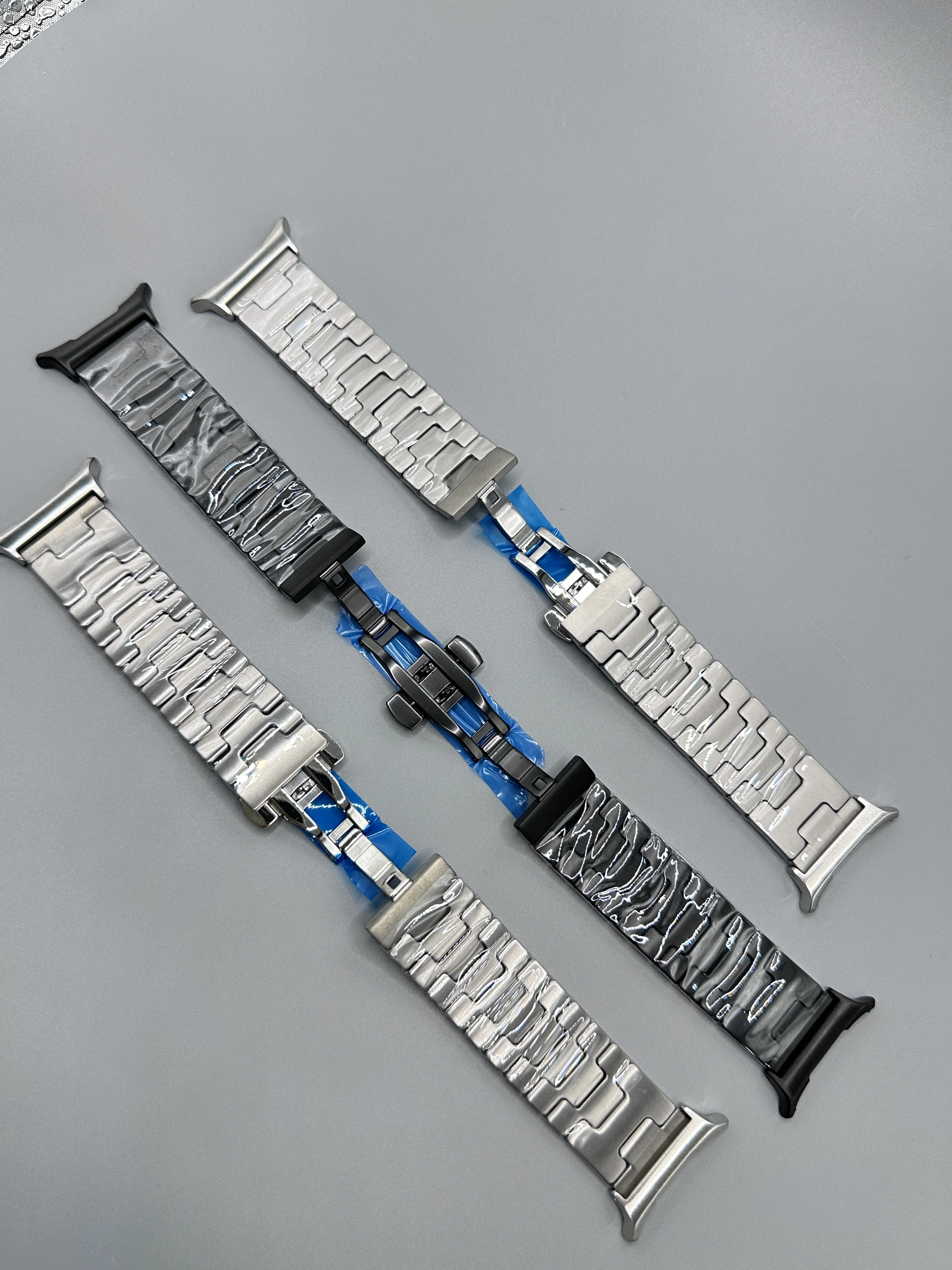 Suitable for titanium alloy metal straps, the Samsung Galaxy Watch 7 Ultra 47mm ultra delicate silver/black/titanium strap.