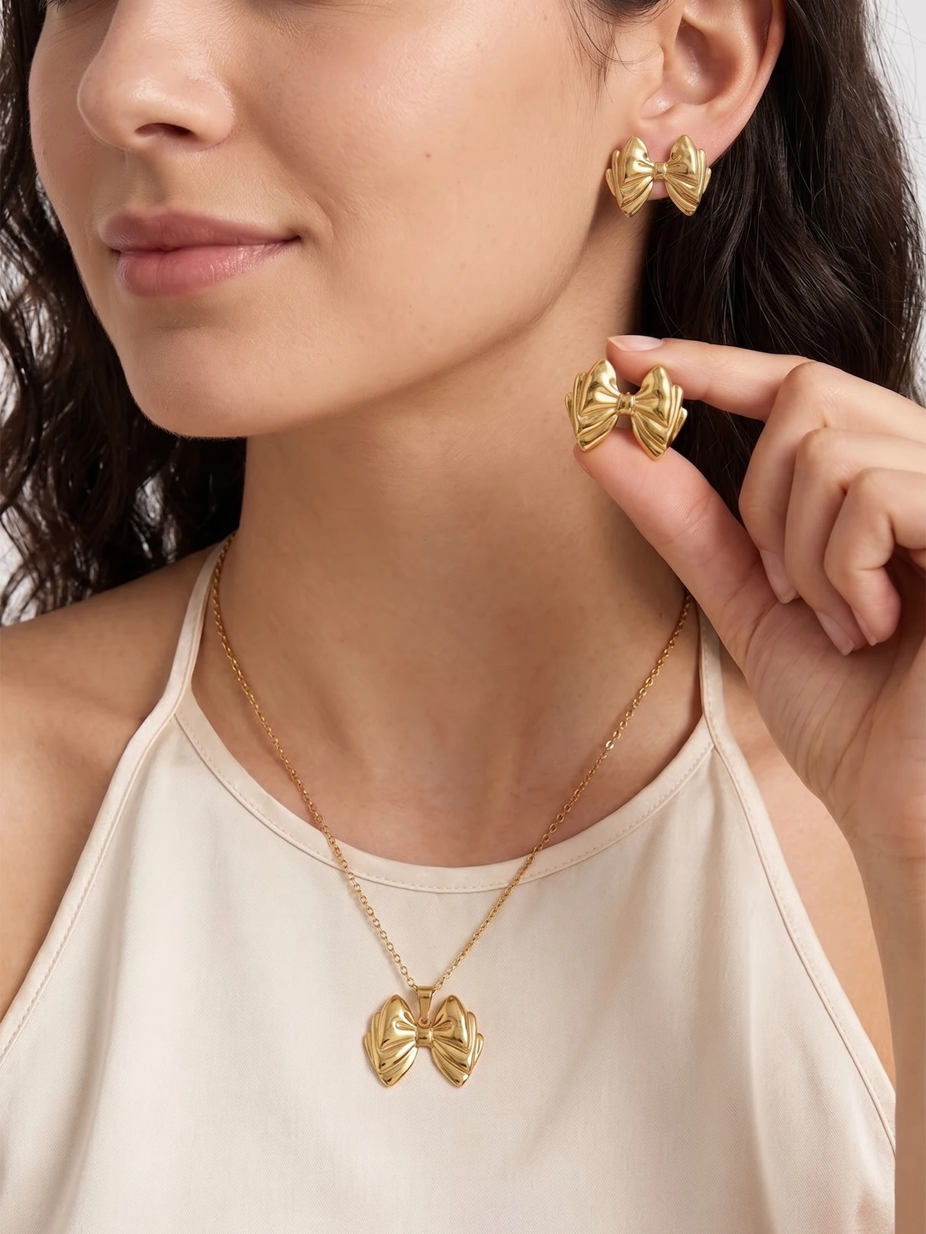 18 Karat vergoldetes Edelstahl-Schmuckset mit Schleifenanhänger, Halskette und Ohrringen, trendiges Sommerschmuckset für Damen, Strandaccessoires