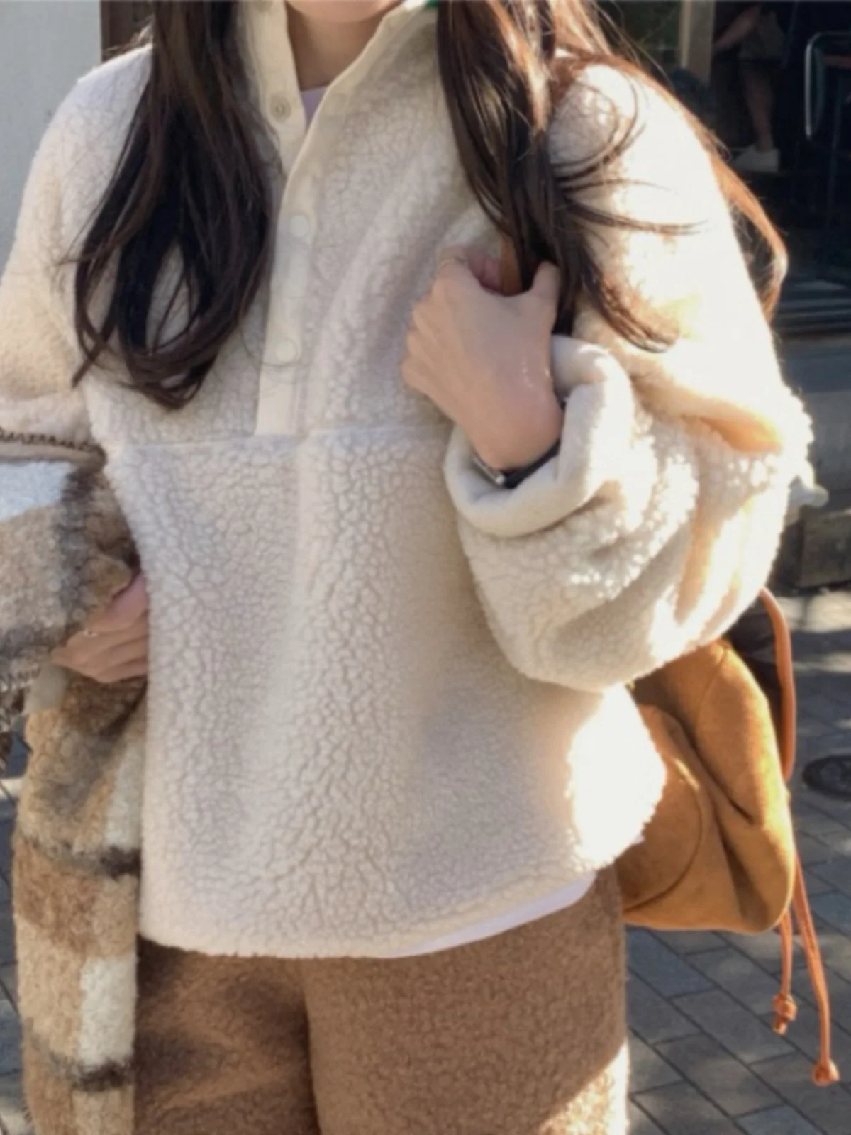 

Ladies' Faionable Lamb Velvet Sweatirt Loose Lazy Sle Fce Warm Outerwear Stand Collar Long Sve Korean Version Win...