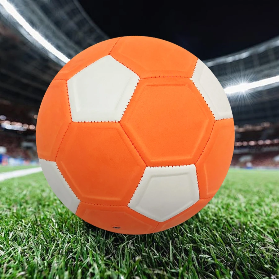 قطعة واحدة من كرة القدم المخيطة المقاومة للاهتراء مقاس 5 لكرة القدم، مناسبة للتدريب والترفيه