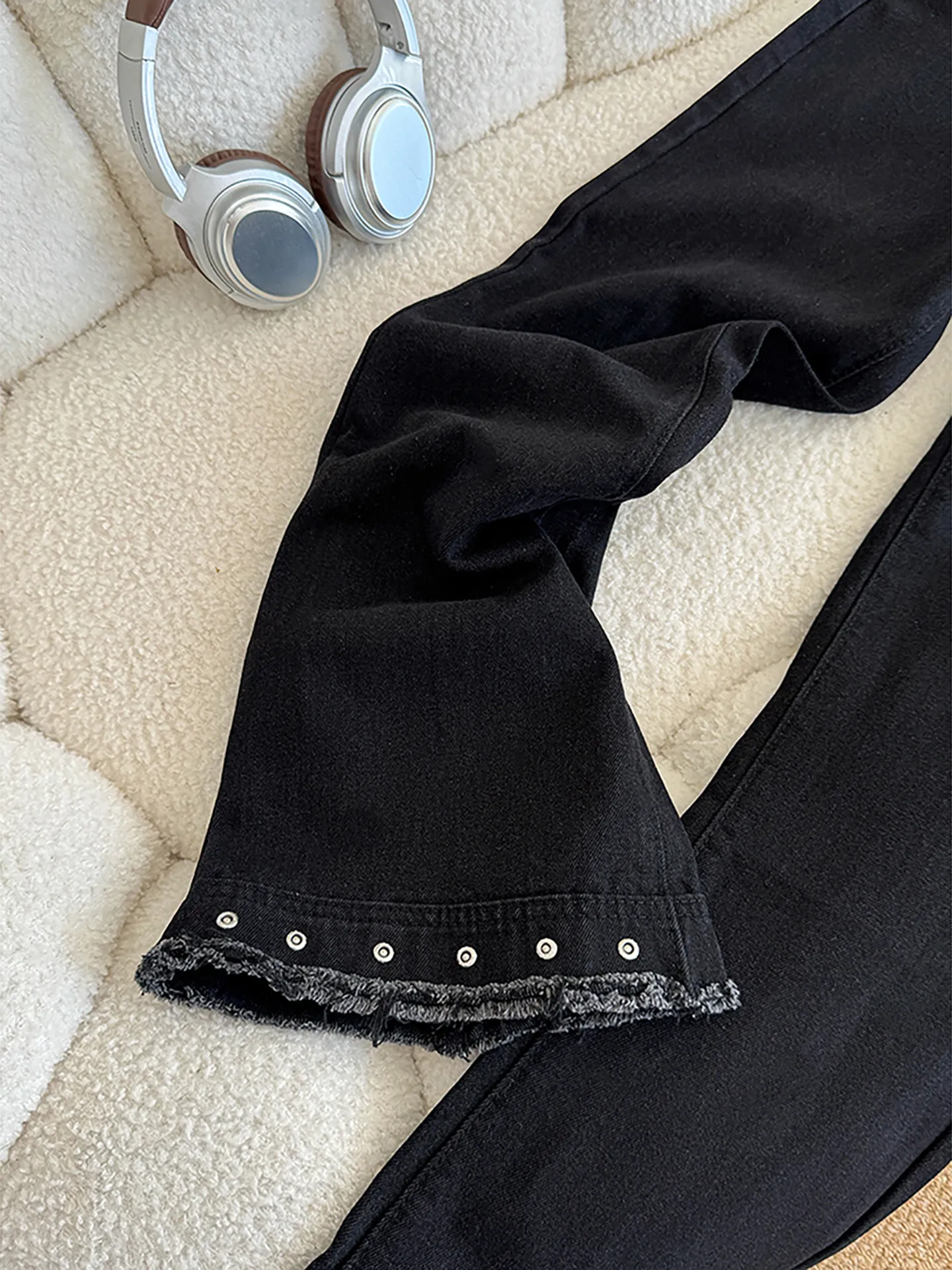 Black Frayed Hammered Denim Jeans Men's Autumn High Waist Slim Fit Micro Flared Pants American Style Cleanfit Youth Casual Jeans