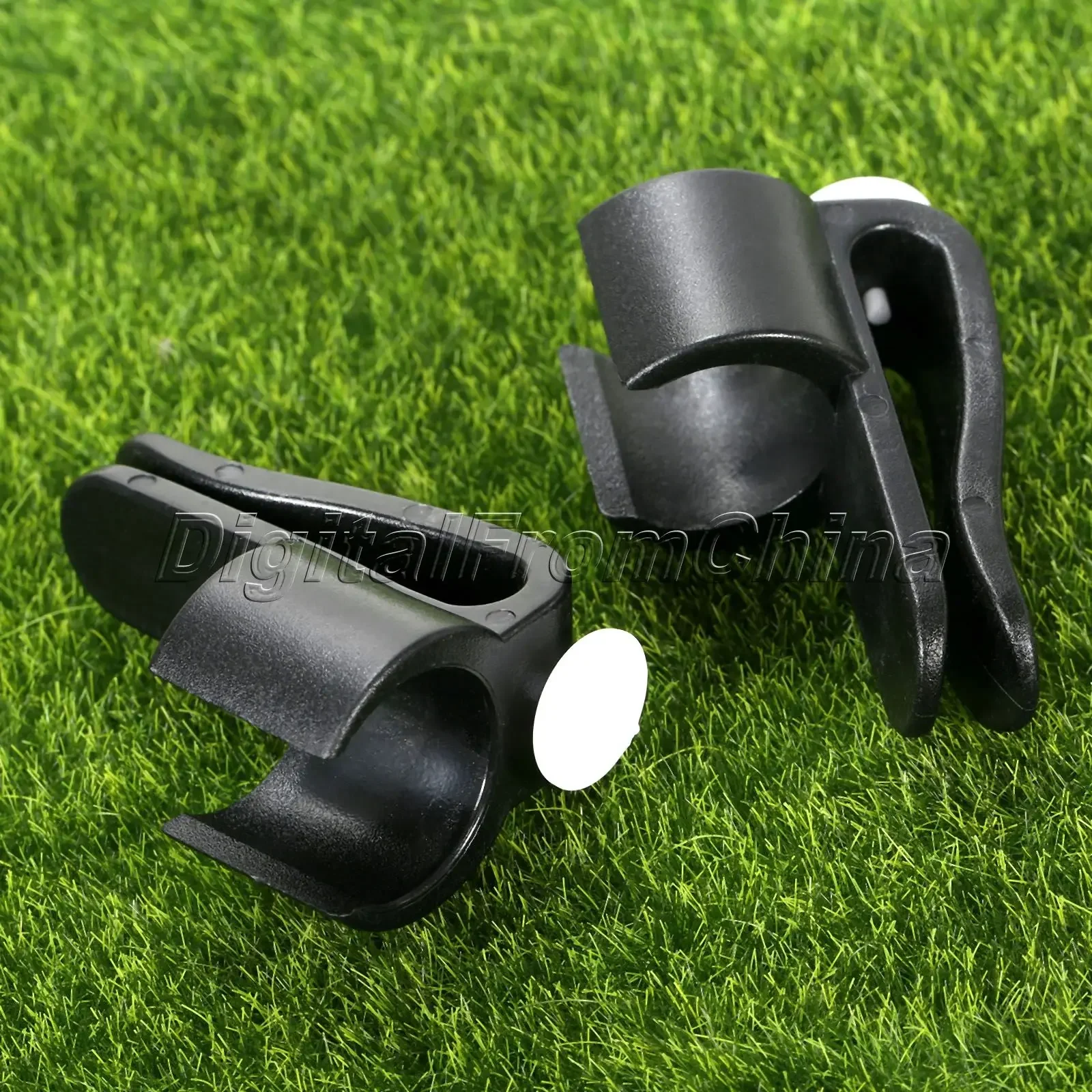 2Pcs Plastic Simple Golf Putter Clamp Clip Holder Golf Club Bag Putting Organizer Container Ball Marker Black Golf Training Aids