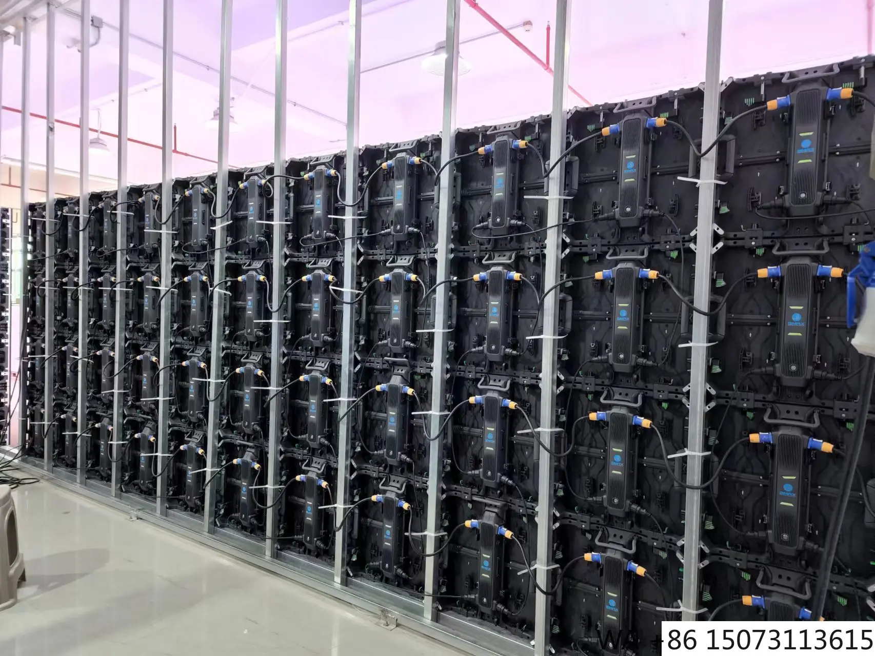 屋外用LEDレンタルパネル - 防水デジタルサイネージ（巨大ビデオウォール用）（卸売価格）