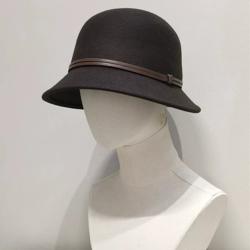 chapeau-de-pecheur-en-laine-tendance-elegant-effet-visage-aminci-ideal-pour-le-quotidien-et-les-trajets-look-naturel-adapte-aux-femmes-d'age-mur