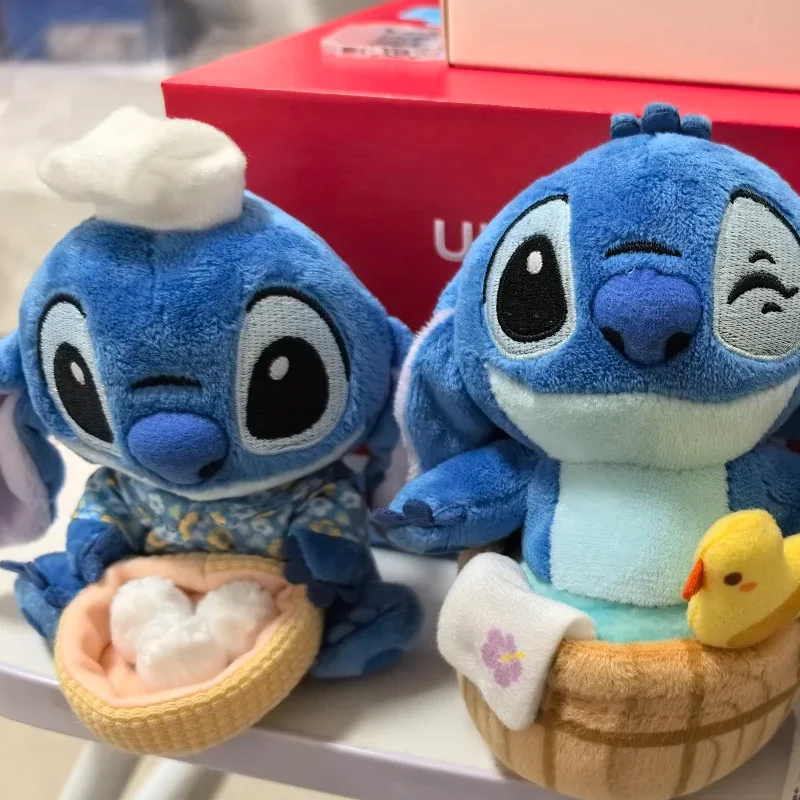 Stitch profiter de la série de vacances boîte aveugle mystère Kawaii figurine en peluche pendentif sac à dos Anime poupée périphérique jouets à la mode cadeau amusant