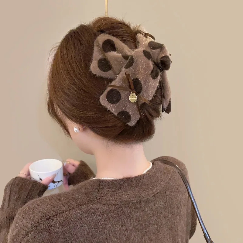 Retro Plush Polka Dot Triangle Bow Hair Clip for Woman Elegant Pendant Hairpin Fashion Girl Ponytail Clip hair accessories