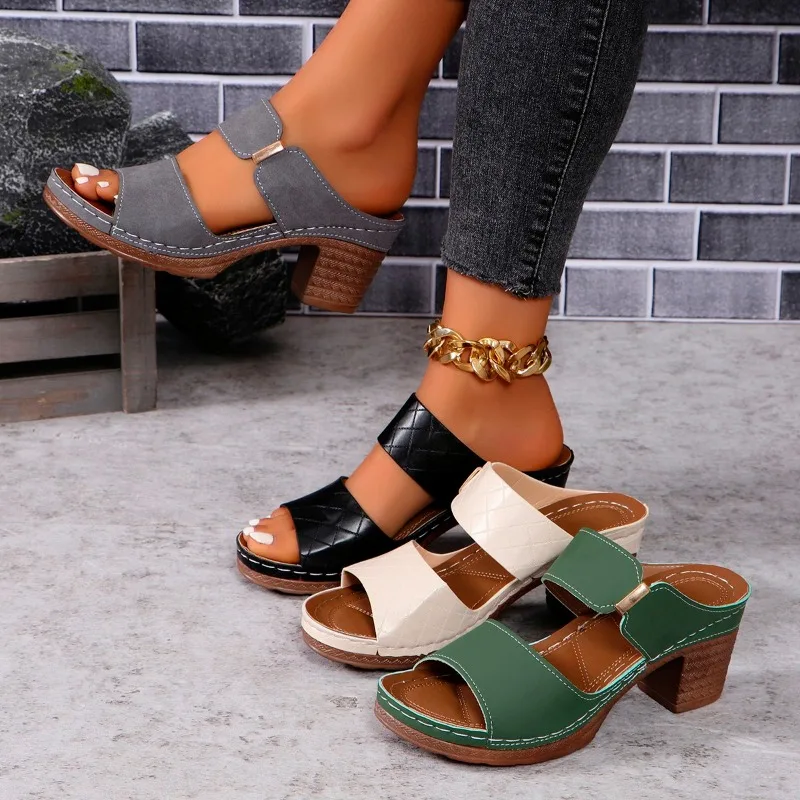 2024 Ladies Summer New Simple Solid Color Square Root Non-slip Sandals Daily Leisure Vacation Beach Flip Flops Zapatos De Mujer