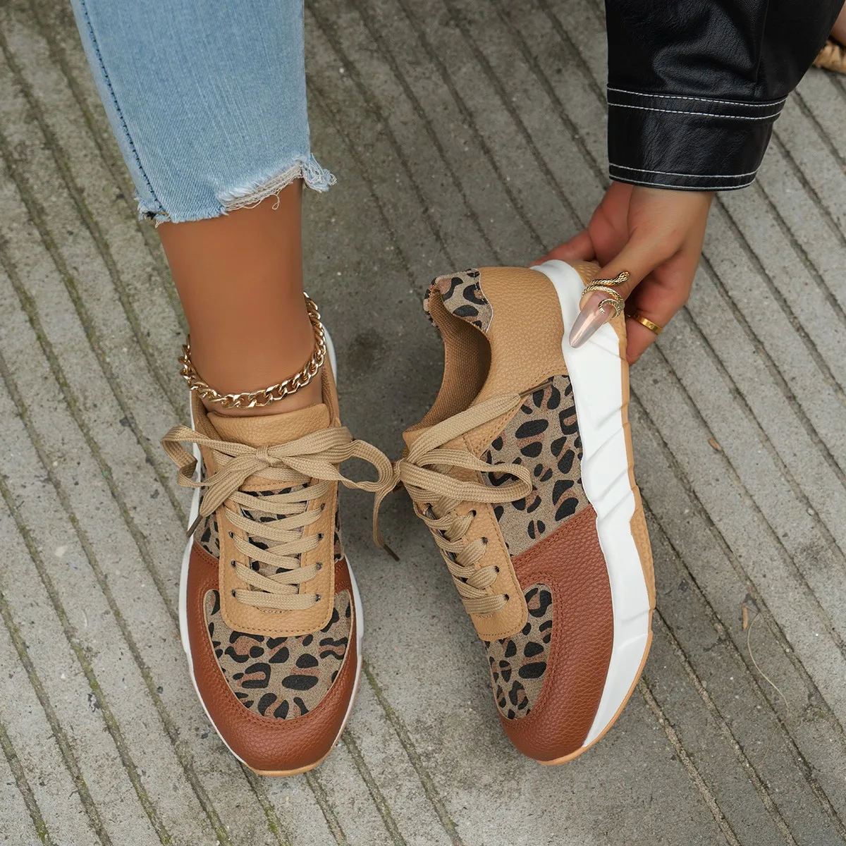 Platform Sneakers Women 2023 Round Toe Low-top Leopard Wedge Shoes Women\'s Lace Up Socofy Casual Sports Shoes Size 36-43