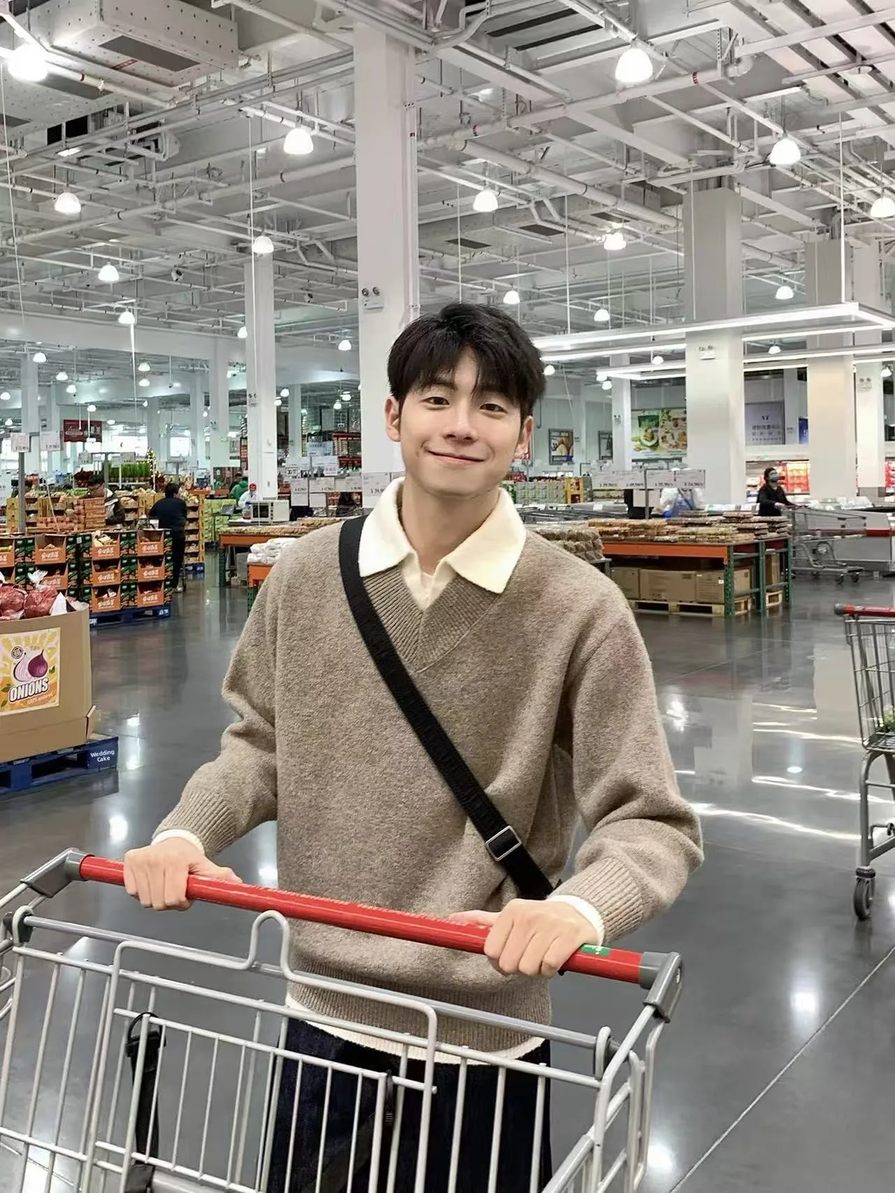 

Мужской трикотажный свитер с отложным воротником, повседневный, свободного кроя, для ношения под одеждой, из полиэфирного волокна, с длинными рукавами, для осени и зимы