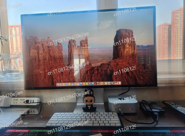 27 Inch 5K Monitor …