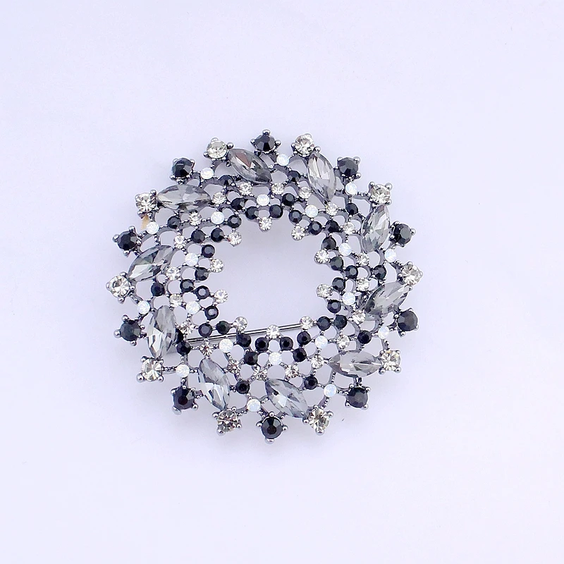 TANGTANG Wreath Round Brooch Black Gunmetal Plated Rhinestone Brooch Pin Navy Blue/Grey Glass Stone Inlaid Crystal Brooches New