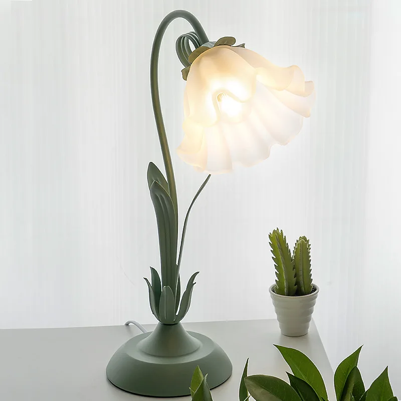 Cream bedside lamp atmosphere lamp bedroom ins wind American pastoral flower desk lamp