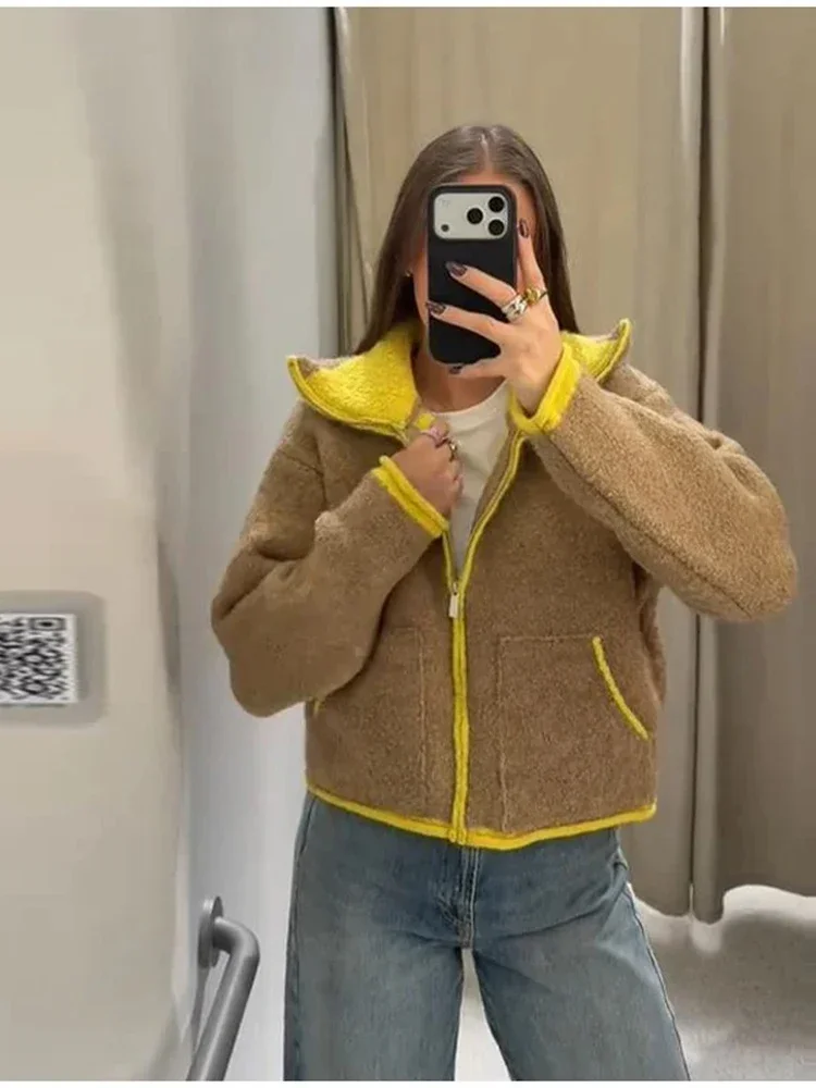 

Fashion Khaki Plush Cardigan Coat Women Stand Collar Zipper Pocket Loose Short Sweater Lady Commute Street Outerwear 2025 New