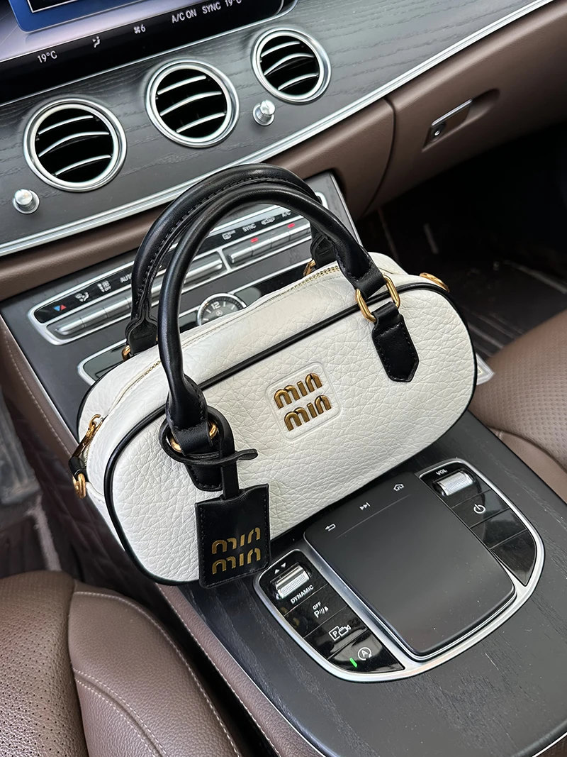 

High-quality new bowling bag female 2025 luxury designer handbag retro contrast color pillow bag shoulder messenger bag trend