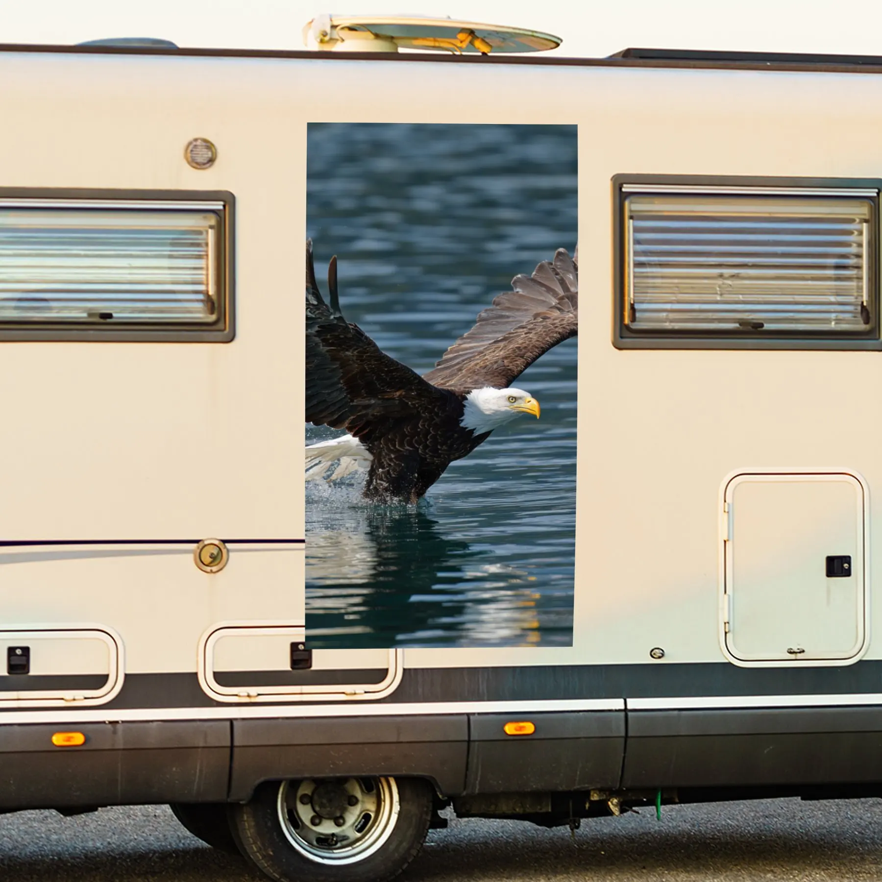 

Вода скимминга Bald Eagle, водонепроницаемая виниловая наклейка для автофургона, самоклеящиеся наклейки для украшения и защиты кузова RV, идеальный Pr