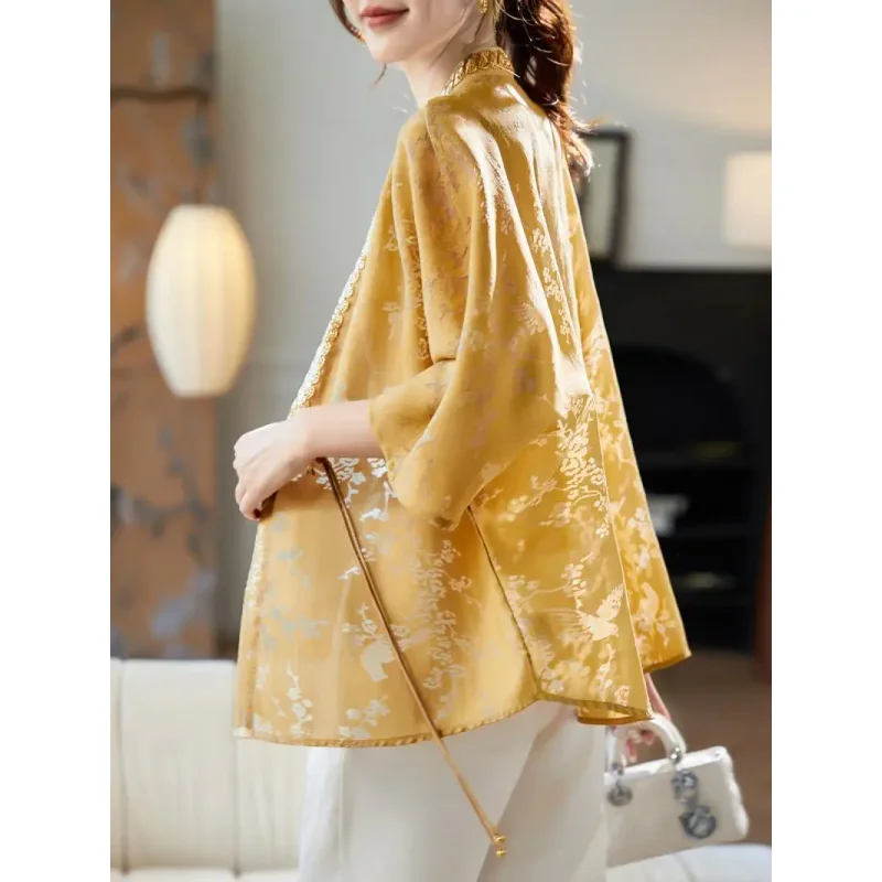 

2025 Autumn New Style Loose and Slim Temperament V-neck Bat Sleeve Nail Beaded Hollow Jacket