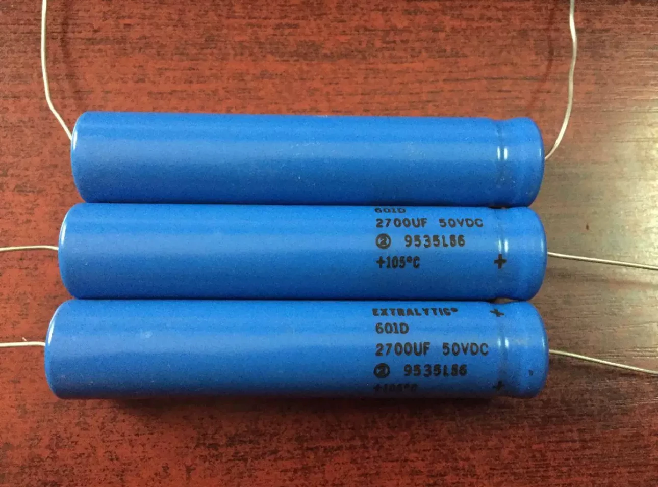 America original brand new SPRAGUE EXRALYTIC 2700UF 50V 601D 9535L56 Fever axial electrolytic capacitor