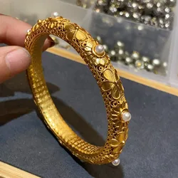 Gorgeous and Exquisite Style Gold Color Exquisite Carving Mysterious Patterns, Invisible Inlay of Imitation Pearl Bracelet