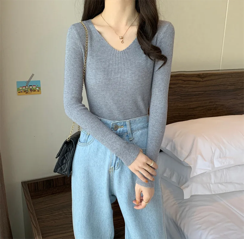 Real Shooting of New Korean Version V-neck Slim Fit Versatile Short Style Solid Color Long Sleeved Pullover Base Knit Sweater