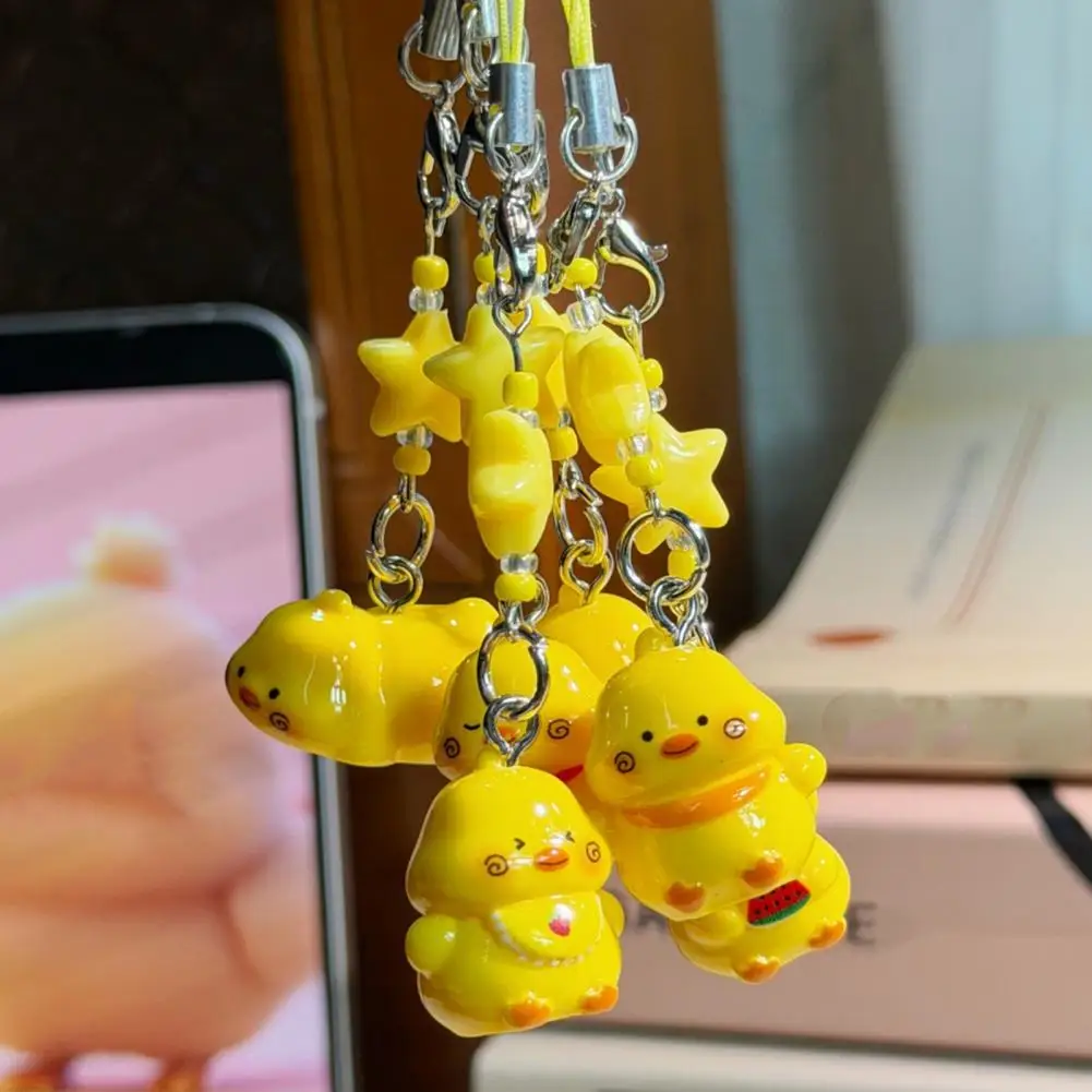 Smooth Shiny Keychain Mini 3d Yellow Chicken Keychain Pendant Smooth Shiny Resin Star Bead Design Cute Keyring for Bags Mobile