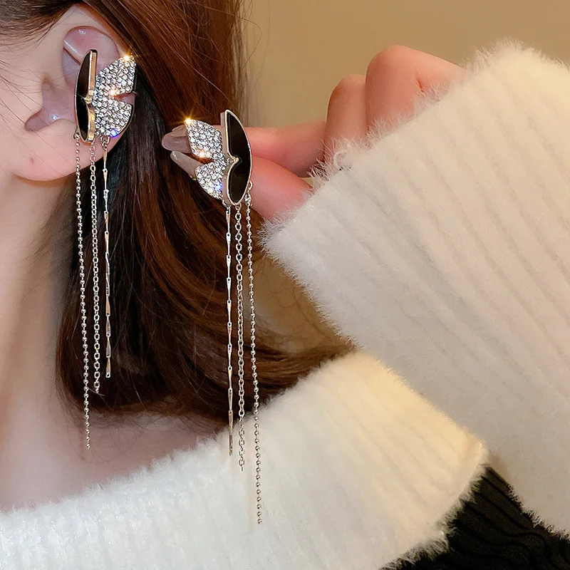 Retro earless diamond-encrusted butterfly long fringed earclips, high-end fashion, niche temperament, earrings for women