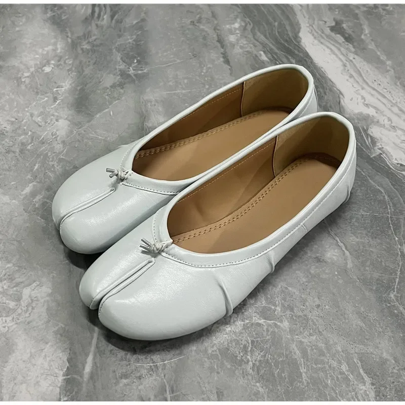 Split-Toe Damen Ballerinas Modische Tabi-Schuhe Lässige Slip-on Loafers Damen Plissierte Leder-Espadrilles Zapatillas Mujer – Detail 17