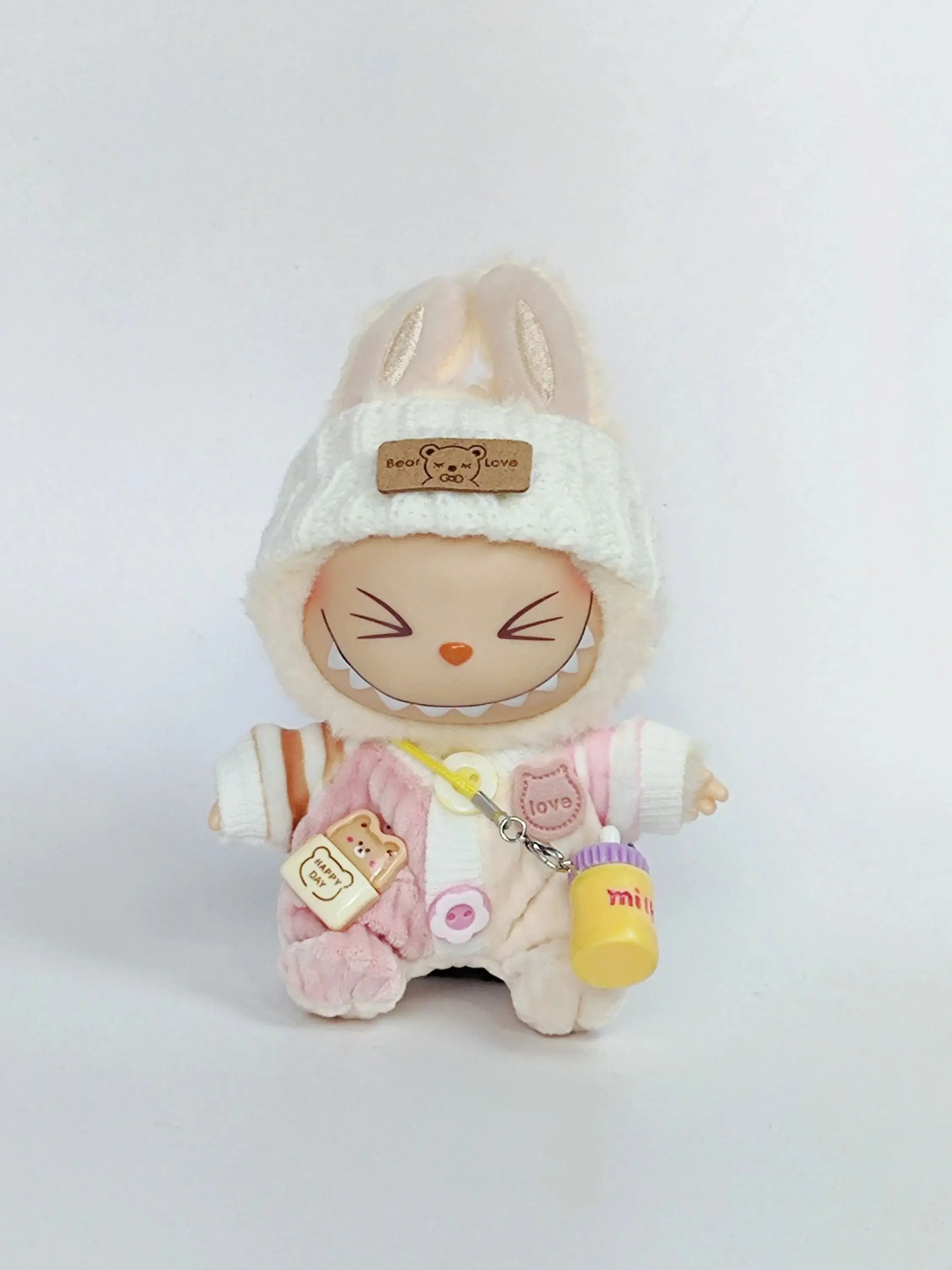

Adorable 17cm Labubu Doll Overalls Set - Kpop Fashion DIY Mini Clothes for Idol Plush Dolls (Perfect Gift for Fans!