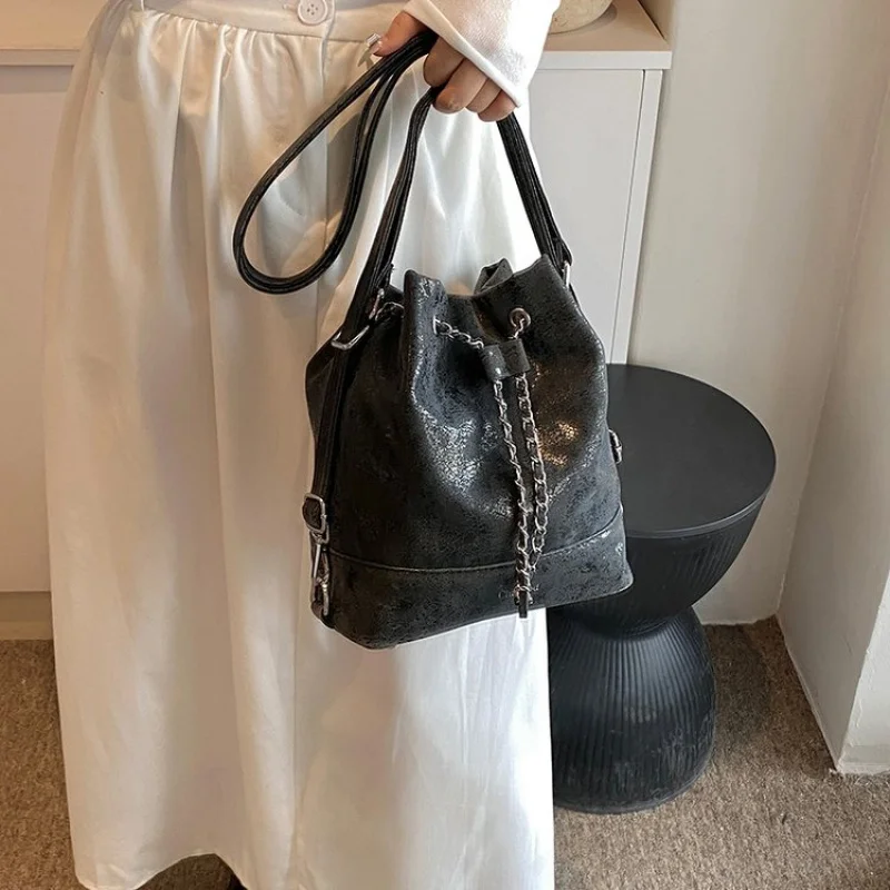 

Минималистичный женский клатч премиум-класса в модном модном дизайне сплошного цвета и парижской элегантностью