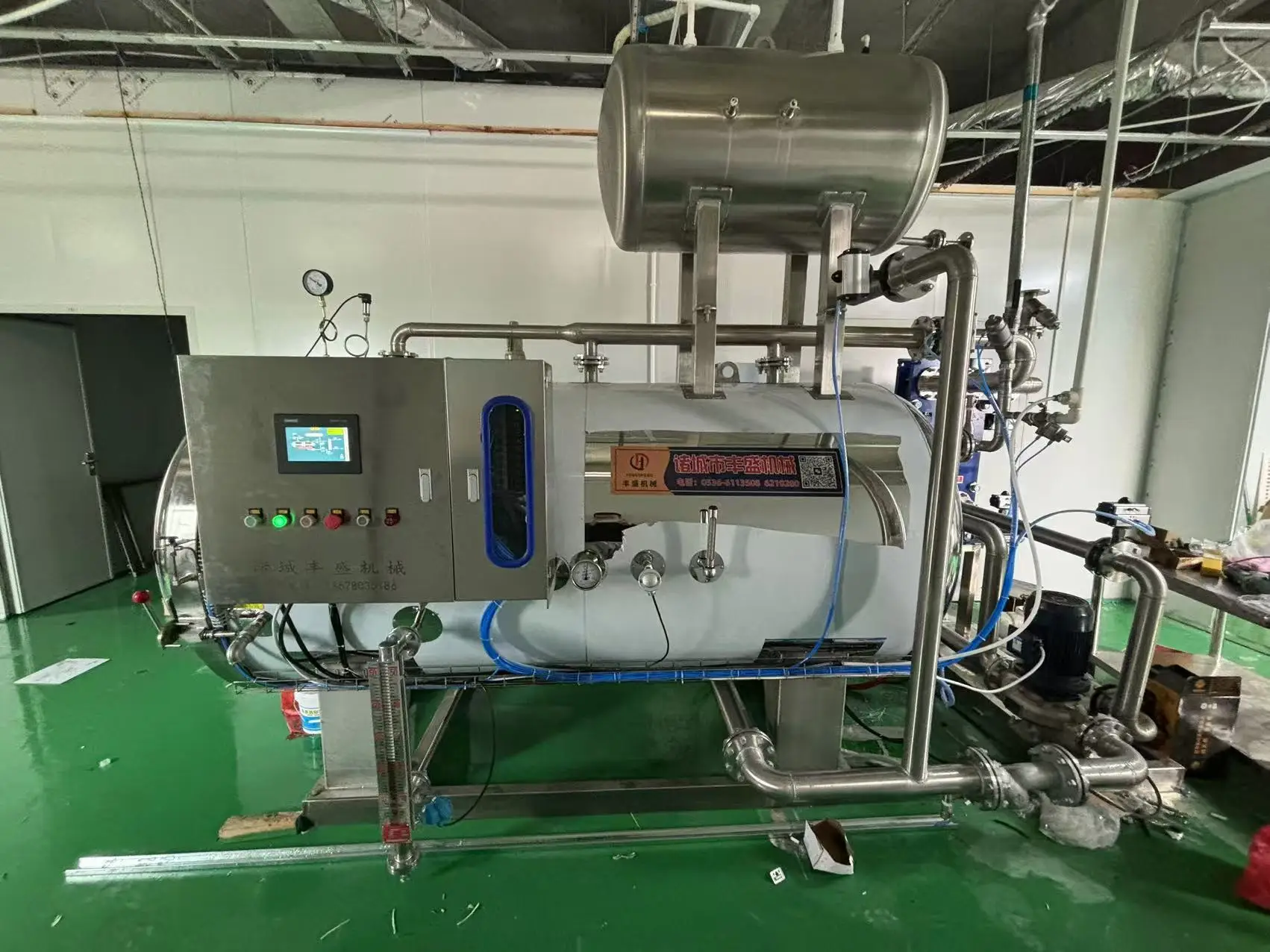 معقم معوجة لرش الماء بالبخار أوتوماتيكي بالكامل للأغذية المعلبة واللحوم والخضروات وخط التعليب التجاري المعتمد من CE