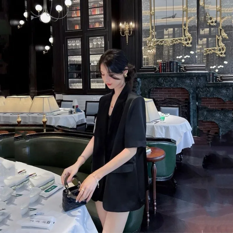 

Женская летняя атласная блузка-блейзер с коротким рукавом: роскошная, элегантная, универсальная, модная, с уникальным дизайном, свободного кроя