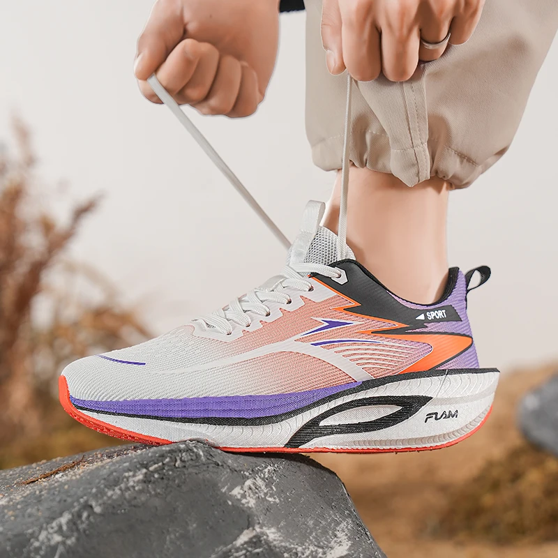 Herren-Freizeitsportschuhe, neue Rennschuhe mit Farbverlauf und Carbonplatte, atmungsaktive Fly-Knit-Mesh-Dämpfung, rutschfeste Schuhe für Herren und Damen, Outdoor-Sportschuhe für morgendliches Lauftraining. – Detail 13