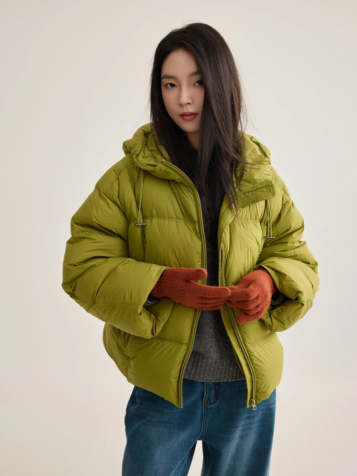 

Женская короткая куртка-пуховик Fuxu из белого гусиного пуха, повседневная, свободного кроя, с отслеживаемым происхождением, комфортная, теплая, из нейлоновой ткани